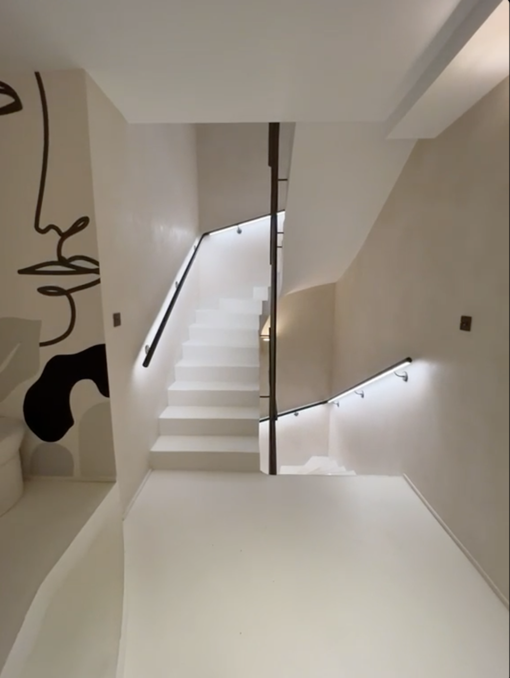 Enduit décoratif mural escalier Montpellier